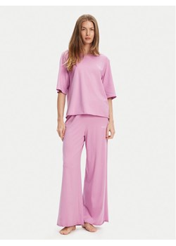 United Colors Of Benetton Piżama 35VB3P03P Różowy Loose Fit ze sklepu MODIVO w kategorii Piżamy damskie - zdjęcie 184532993