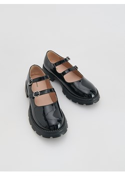 Reserved - Lakierowane loafersy - czarny ze sklepu Reserved w kategorii Balerinki dziecięce - zdjęcie 184535614