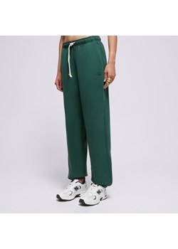 NEW BALANCE SPODNIE ATHLETICS FRENCH TERRY JOGGER ze sklepu Sizeer w kategorii Spodnie damskie - zdjęcie 184539644