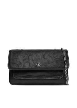 Calvin Klein Jeans Torebka Chain Ew Flap Conv Chain Bag LV04K3084G Czarny ze sklepu MODIVO w kategorii Kopertówki - zdjęcie 184544943