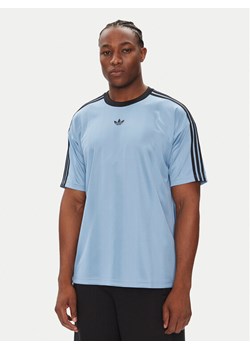 adidas T-Shirt adicolor Jacquard JW5879 Błękitny Loose Fit ze sklepu MODIVO w kategorii T-shirty męskie - zdjęcie 184553441