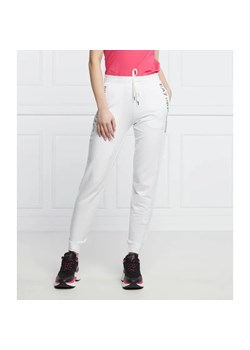 EA7 Spodnie | Regular Fit ze sklepu Gomez Fashion Store w kategorii Spodnie damskie - zdjęcie 184555644