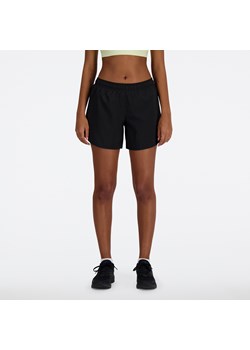 Spodenki damskie New Balance WS41228BK – czarne ze sklepu New Balance Poland w kategorii Szorty - zdjęcie 184557910