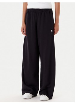 adidas Spodnie dresowe Essentials JW2812 Czarny Wide Leg ze sklepu MODIVO w kategorii Spodnie damskie - zdjęcie 184562162