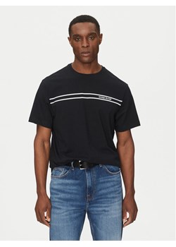 Guess Jeans T-Shirt M5RI78 KCPQ1 Czarny Regular Fit ze sklepu MODIVO w kategorii T-shirty męskie - zdjęcie 184565124