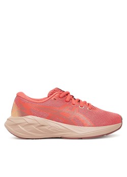 Asics Buty do biegania Novablast 5 Gs 1014A367 Różowy ze sklepu MODIVO w kategorii Buty sportowe dziecięce - zdjęcie 184567934