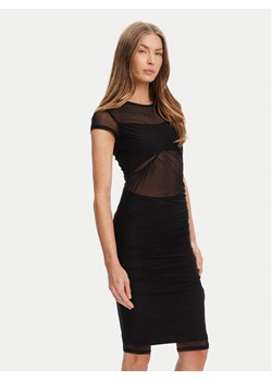 Guess Sukienka koktajlowa W5YK66 KBAH2 Czarny Regular Fit ze sklepu MODIVO w kategorii Sukienki - zdjęcie 184568094