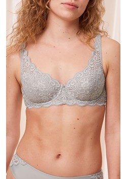 Triumph biustonosz miękki soft Amourette 10209584-7816, Kolor szary, Rozmiar 80C, Triumph ze sklepu Primodo w kategorii Biustonosze - zdjęcie 184569474
