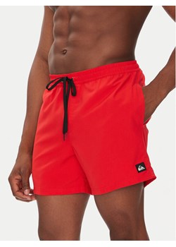Quiksilver Szorty kąpielowe Everyday Solid Volley 15 EQYJV04120 Czerwony Regular Fit ze sklepu MODIVO w kategorii Kąpielówki - zdjęcie 184571403