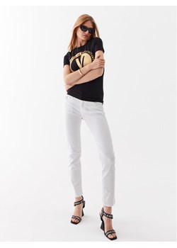 Versace Jeans Couture Jeansy 74HAB5S0 Biały Regular Fit ze sklepu MODIVO w kategorii Jeansy damskie - zdjęcie 184578934