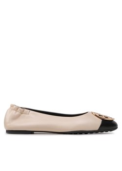 Baleriny Tory Burch Claire Cap Toe 148336 Beżowy ze sklepu eobuwie.pl w kategorii Balerinki - zdjęcie 184581513