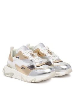 Sneakersy KARL LAGERFELD KL62425A Srebrny ze sklepu eobuwie.pl w kategorii Buty sportowe damskie - zdjęcie 184587234