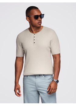 Męski t-shirt dzianinowy z guzikami przy dekolcie – jasnoszary V3 OM-TSCT-0254 ze sklepu ombre w kategorii T-shirty męskie - zdjęcie 184595971
