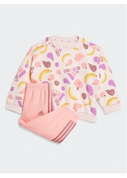 adidas Dres Essentials Allover Print JF4487 Różowy Regular Fit ze sklepu MODIVO w kategorii Komplety niemowlęce - zdjęcie 184596034