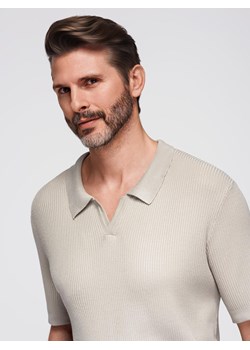 Koszulka męska polo bez guzików z otwartym kołnierzykiem – jasnoszara V3 OM-POSS-0160 ze sklepu ombre w kategorii T-shirty męskie - zdjęcie 184602130