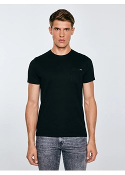 Koszulka męska z kieszonką czarna Carbon 906 ze sklepu Big Star w kategorii T-shirty męskie - zdjęcie 184606081
