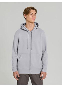 Sinsay - Rozpinana bluza z kapturem i kieszeniami - szary ze sklepu Sinsay w kategorii Bluzy męskie - zdjęcie 184610373