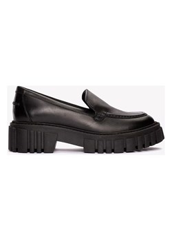 Clarks Skórzane mokasyny &quot;Page&quot; w kolorze czarnym ze sklepu Limango Polska w kategorii Mokasyny damskie - zdjęcie 184614814