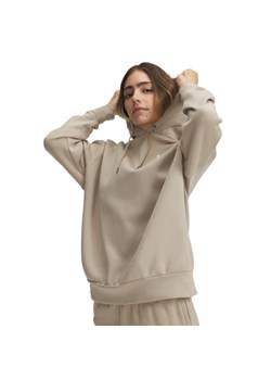 Damska bluza dresowa nierozpinana z kapturem Under Armour UA Icon Fleece OS Hoodie - brązowa ze sklepu Sportstylestory.com w kategorii Bluzy damskie - zdjęcie 184618430