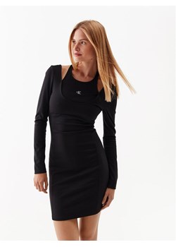 Calvin Klein Jeans Sukienka codzienna J20J221399 Czarny Regular Fit ze sklepu MODIVO w kategorii Sukienki - zdjęcie 184623440