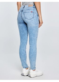 Jeansy damskie skinny marmurkowe jasnoniebieskie Adela 138 ze sklepu Big Star w kategorii Jeansy damskie - zdjęcie 184626023