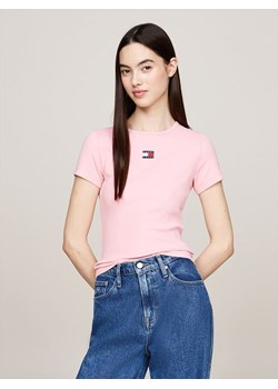TOMMY JEANS Koszulka w kolorze jasnoróżowym ze sklepu Limango Polska w kategorii Bluzki damskie - zdjęcie 184627540