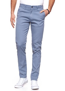 WRANGLER SPODNIE MĘSKIE CHINO FLINSTONE BLUE W16LHE13F 112127310 ze sklepu YouNeedit.pl w kategorii Spodnie męskie - zdjęcie 184630341