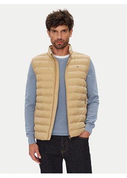 Tommy Hilfiger Kamizelka MW0MW37677 Beżowy Regular Fit ze sklepu MODIVO w kategorii Kamizelki męskie - zdjęcie 184632713