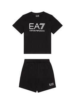 EA7 Emporio Armani Komplet t-shirt i spodenki 7B000043 AF10378 UC001 Czarny Regular Fit ze sklepu MODIVO w kategorii Komplety chłopięce - zdjęcie 184637594