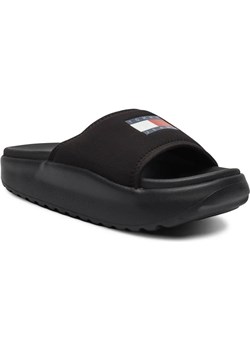 Tommy Jeans Klapki CHUNKY POOL SLIDE ze sklepu Gomez Fashion Store w kategorii Klapki damskie - zdjęcie 184638490