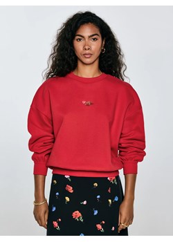 Bluza damska z niewielkim haftem czerwona Marika 603 ze sklepu Big Star w kategorii Bluzy damskie - zdjęcie 184642152