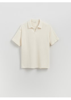 Reserved - Strukturalne polo comfort fit - złamana biel ze sklepu Reserved w kategorii T-shirty męskie - zdjęcie 184655810