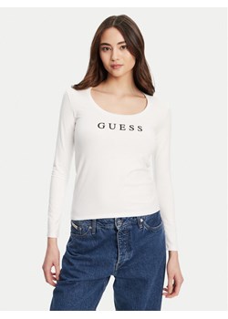 Guess Bluzka O5RI00 KBBU1 Biały Regular Fit ze sklepu MODIVO w kategorii Bluzki damskie - zdjęcie 184657333