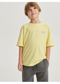 Reserved - T-shirt oversize z naszywką - żółty ze sklepu Reserved w kategorii T-shirty chłopięce - zdjęcie 184662112