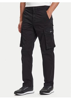 Karl Lagerfeld Jeans Spodnie materiałowe A3M10085 Czarny Regular Fit ze sklepu MODIVO w kategorii Spodnie męskie - zdjęcie 184667952