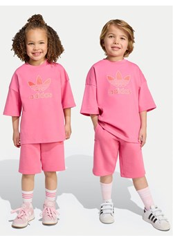 adidas Komplet t-shirt i spodenki Big Logo Execution KA0222 Różowy Loose Fit ze sklepu MODIVO w kategorii Komplety dziewczęce - zdjęcie 184670312