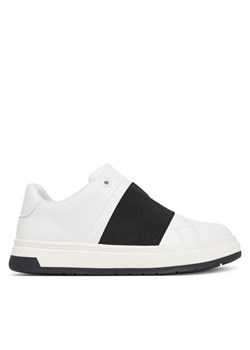 Calvin Klein Sneakersy V3X9-83162-1355 S Biały ze sklepu MODIVO w kategorii Buty sportowe dziecięce - zdjęcie 184670340