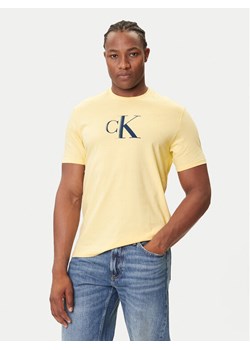 Calvin Klein Jeans T-Shirt Center Monogram LV04RC857G Żółty Regular Fit ze sklepu MODIVO w kategorii T-shirty męskie - zdjęcie 184670364