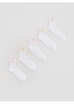 Reserved - Bawełniane skarpetki z falbanką 5 pack - biały ze sklepu Reserved w kategorii Skarpetki dziecięce - zdjęcie 184674122