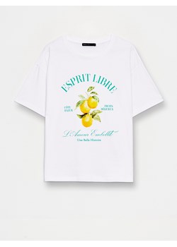 Mohito - T-shirt z nadrukiem w cytryny - biały ze sklepu Mohito w kategorii Bluzki damskie - zdjęcie 184675050