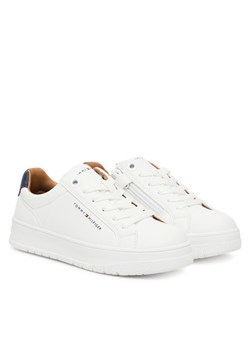 Sneakersy Tommy Hilfiger Low Cut Lace Up Sneaker T3X9-34091-1355 S Biały ze sklepu eobuwie.pl w kategorii Buty sportowe dziecięce - zdjęcie 184681430