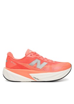 New Balance Buty do biegania FuelCell Rebel v5 WFCXL5A Czerwony ze sklepu MODIVO w kategorii Buty sportowe damskie - zdjęcie 184681934