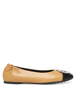 Baleriny Tory Burch Claire Cap-Toe Ballet 156309 Beżowy ze sklepu eobuwie.pl w kategorii Balerinki - zdjęcie 184688414