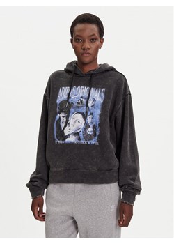 adidas Bluza 20th Century Fox Disney JW0155 Czarny Oversize ze sklepu MODIVO w kategorii Bluzy damskie - zdjęcie 184688613