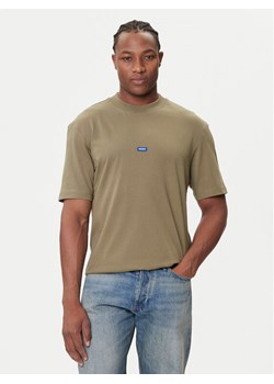 HUGO T-Shirt Manche Courte Homme 50509991 Khaki Regular Fit ze sklepu MODIVO w kategorii T-shirty męskie - zdjęcie 184688622