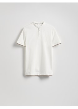 Reserved - Strukturalne polo regular fit - złamana biel ze sklepu Reserved w kategorii T-shirty męskie - zdjęcie 184696374