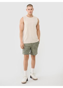 Męskie spodenki dresowe 4F 4FWSS25TSHOM526 - oliwkowe ze sklepu Sportstylestory.com w kategorii Spodenki męskie - zdjęcie 184697591