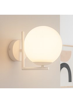 Biały kinkiet ze szklaną kulą BANG ze sklepu Lysne w kategorii Lampy ścienne - zdjęcie 184724092