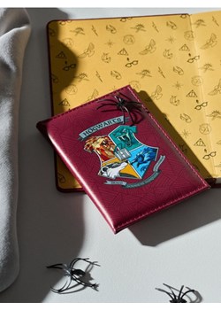 Sinsay - Etui na paszport Harry Potter - bordowy - id: 976EQ-83X - marki Sinsay - 184729794 Sinsay - Etui na paszport Harry Potter - bordowy ze sklepu Sinsay w kategorii Etui - zdjęcie 184729794