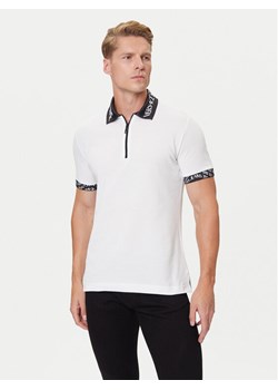 Versace Jeans Couture Polo 79GAGT02 CJ01T Biały Regular Fit ze sklepu MODIVO w kategorii T-shirty męskie - zdjęcie 184738921